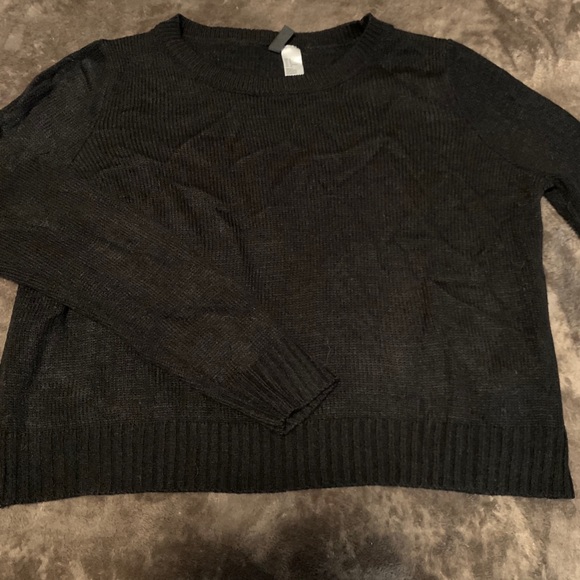 SET (H&M) black sweater & khaki suede-like pants - Picture 2 of 5